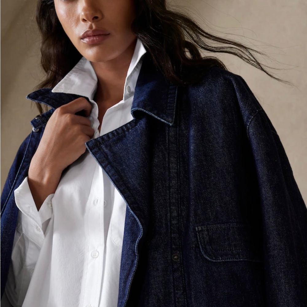 Banana Republic Petite “The Oversized Shirt” - Picture 3 of 4